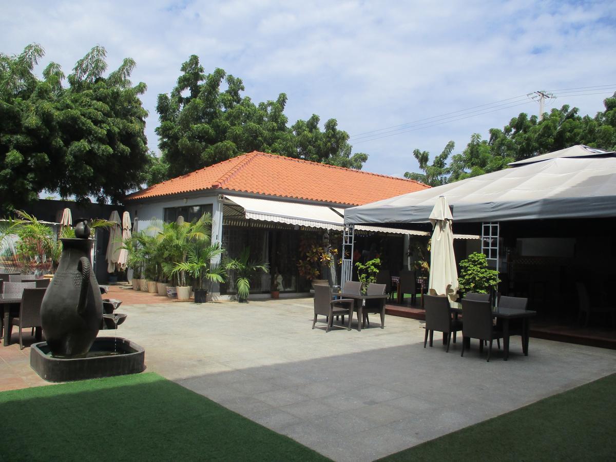 Hotel Patriota Luanda Esterno foto